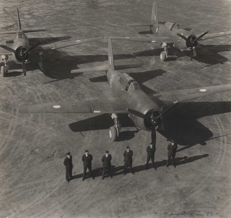 Item #CL185-97 [RAAF Pilots And Their Planes]. Max Dupain, Aust.